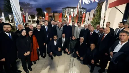 Deprem Bölgesine Ziyaret: Erdoğan Adıyaman’da Esnaflarla Buluştu