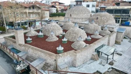 800 yıllık tarihi hamam 100 yıl sonra yeniden ziyarete açılıyor