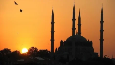Mersin’de 19-25 Şubat 2025 Namaz Vakitleri Belli Oldu