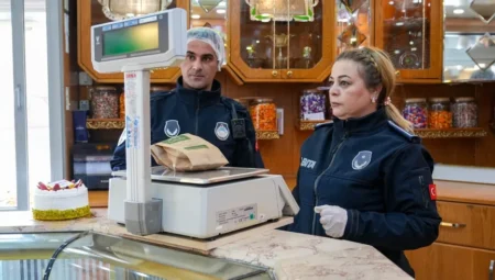 Ramazan Bayramı öncesi Keçiören’de tatlıcıdan markete her yer denetlendi