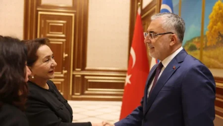 Vedat Işıkhan Özbekistan’da: ‘İstihdam ve sosyal güvenlikte iş birliğini güçlendireceğiz’