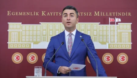 DEVA Partili Cem Avşar: ’90 bin öğretmenin sistemde adı dahi yok, hak gaspı büyüyor’