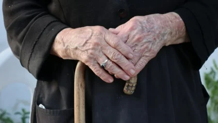 Yapay zeka destekli kalemle Parkinson hastalığı yüzde 95 doğrulukla tespit edilebiliyor