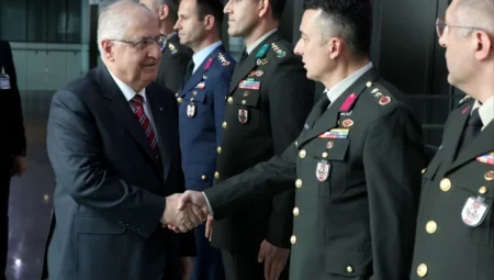 Milli Savunma Bakanı Güler, NATO Karargâhı’nda Türk Askerî Temsil Heyeti ile Bir Araya Geldi