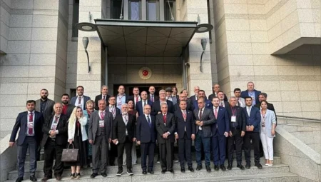 Azerbaycan’da Türk Medyasından Çıkartma: ‘İki Devlet, Bir Millet, Bir Medya’ Buluşması Tamamlandı
