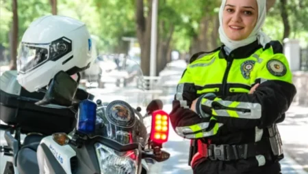 Polis Memuru Safiye Işık: ‘Motosiklet Aşkımı Mesleğimle Birleştirdim’