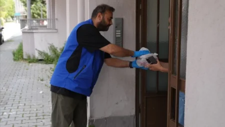Düzce Belediyesi Kurban Bağışlarıyla 86 Ailenin Sofrasına Ulaştı