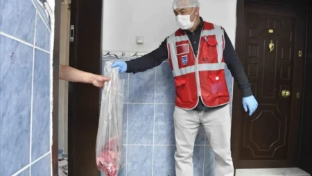 Ankara’da Bayramda Dayanışma Sürüyor: ABB 3 Tondan Fazla Kurban Etini İhtiyaç Sahiplerine Dağıttı