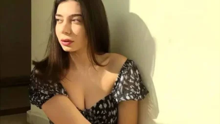 Alemin Kıralı’nın ‘Oben’i Birsu Demir sosyal medyayı salladı: Takipçileri Dua Lipa’ya benzetti
