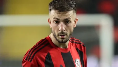Galatasaraylı Halil Dervişoğlu için sürpriz talip: Selçuk İnan, Kocaelispor’a ilk transferini belirledi