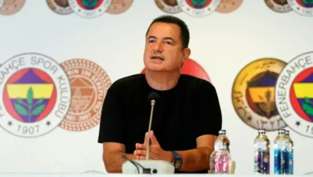 Fenerbahçe Yönetiminden Sürpriz Ayrılık: Acun Ilıcalı Görevini Bıraktı