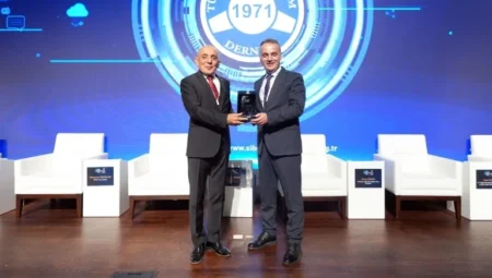 MEB’e ‘Siber Güvenlik Ekosistemine Katkı Veren Kamu Kurumu’ ödülü verildi