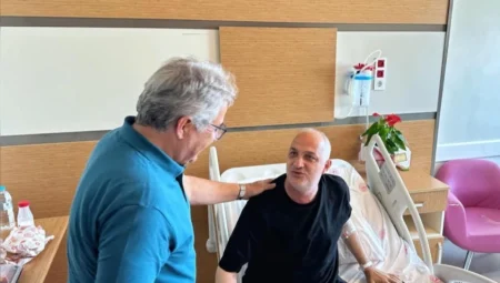 Başkan Dursun Mirza, Murat Karakoyun’a Geçmiş Olsun Ziyareti Gerçekleştirdi