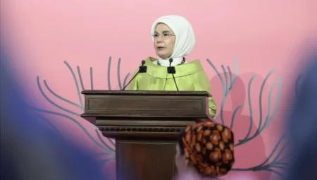 Emine Erdoğan’dan LGS sınavı mesajı: ‘Her bir yavrumuzun hayallerine kavuşmasını temenni ediyorum’