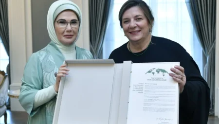 Emine Erdoğan ve Tamar Bagrationi çevre ve aile değerleri için bir araya geldi