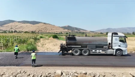 Aydın Büyükşehir Belediyesi’nden Çine’de Yol Yenileme Çalışmalarıyla Güvenli ve Konforlu Ulaşım