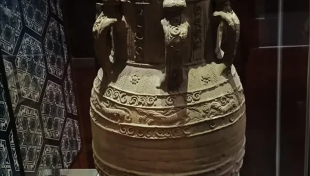 Elazığ Müzesi’ne ait Selçuklu dönemi eserler Ankara’da Anadolu Selçukluları Sergisi’nde ziyaretçilerle buluştu