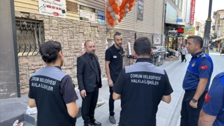 Çorum Belediyesi ekipleri esnafı ziyaret ederek sahada anlık sorunları çözüyor!